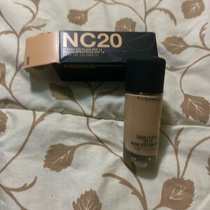 Studio Fix Fluid SPF 15